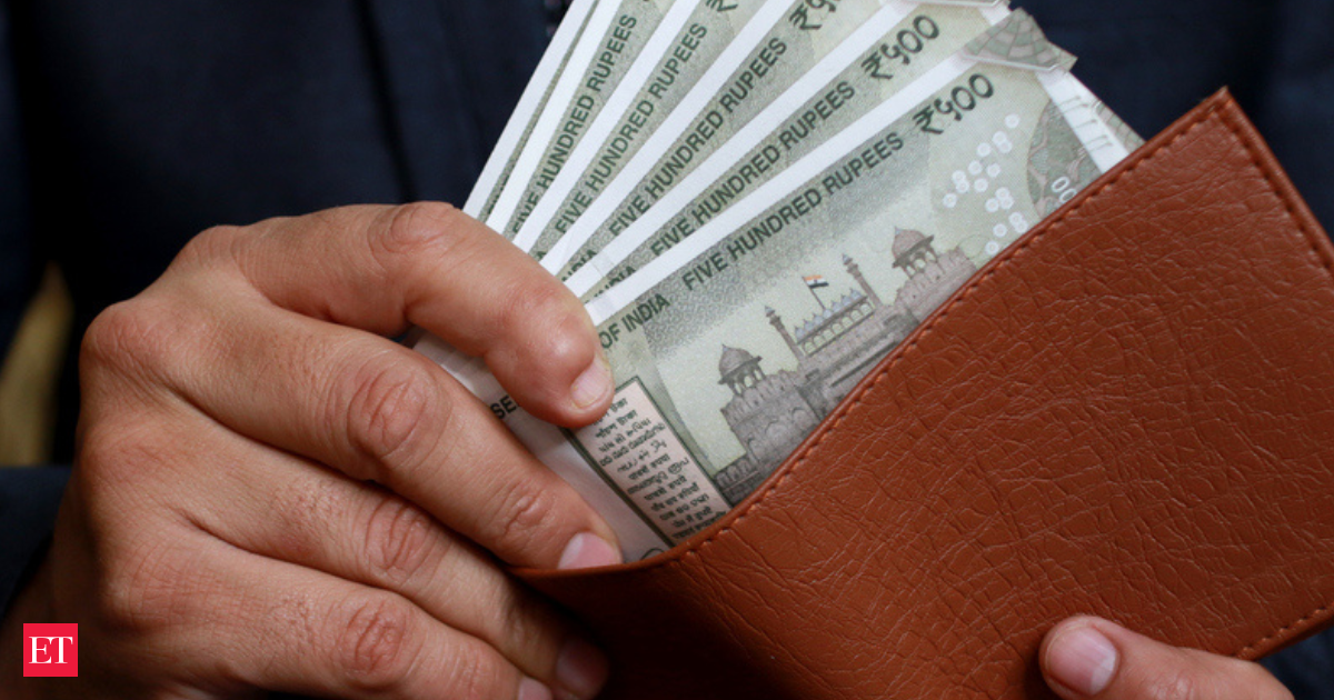 Bengaluru earns, Chandigarh spends, Chennai borrows the most, Delhi is India&rsquo;s biggest market: Study shows where Indians earn, save, spend and borrow the most